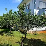 Myksamil Pensión 3*